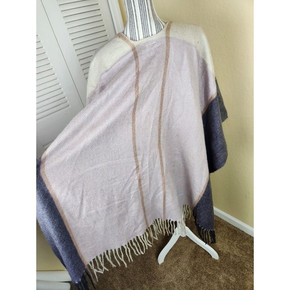 Woolrich Color Block Open Front Fringe Soft Poncho Shawl Blanket OS  Comfy‎ - Picture 4 of 8